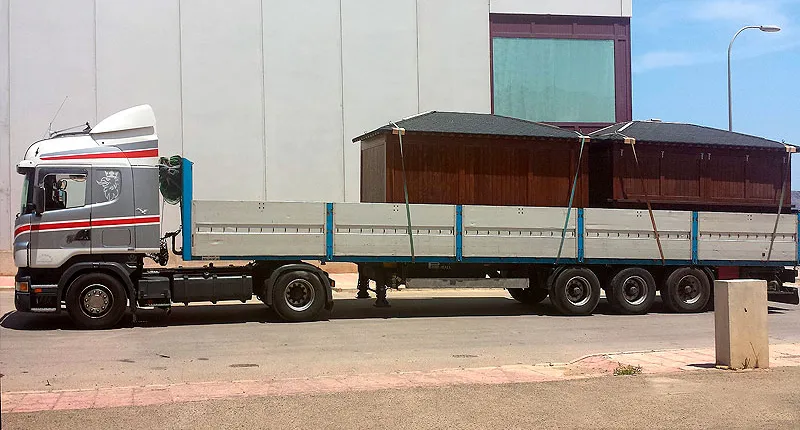 Transporte de un módulo Mojácar en camión